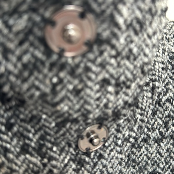 Coat - Picture 5 of 10